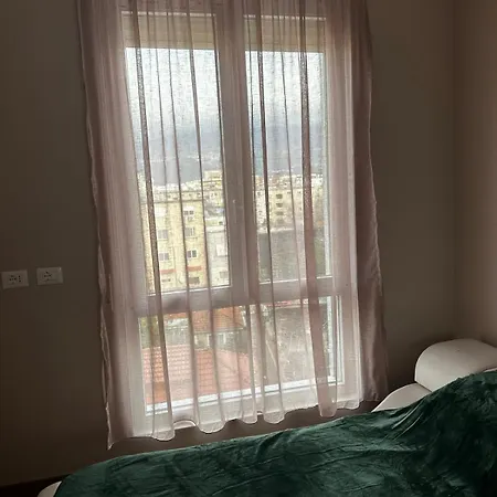 Apartamento Urban Mountain View Tirana