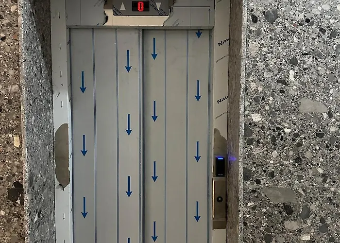 Urban Mountain View *